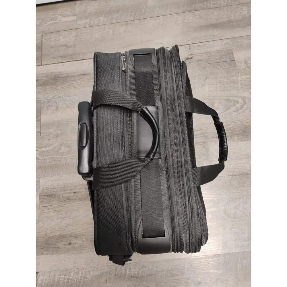 U.S. Luggage New York Laptop/File /Multi Pocket Briefcase